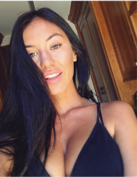 Sexy femme nue webcam en direct gratuitement 174