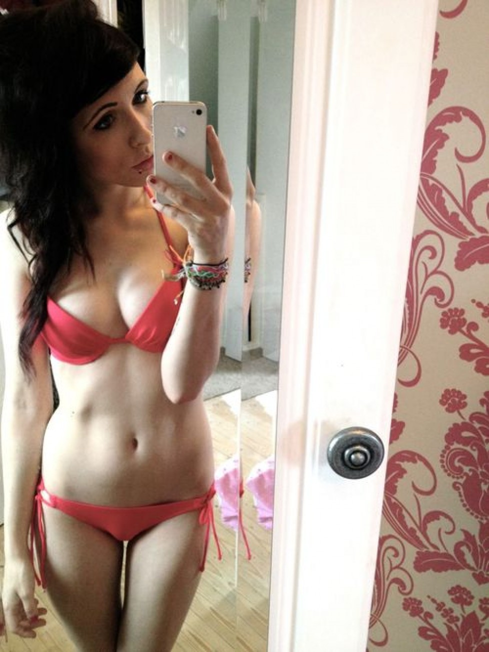 Sexy femme nue webcam en direct gratuitement 240