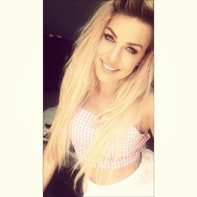 Sexy nue devant sa webcam 278